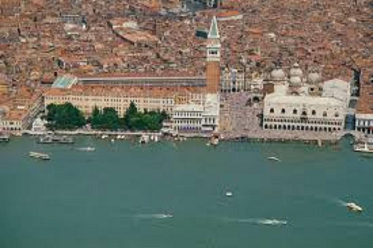 Venice Luxury San Marco Palace Apartment Luaran gambar